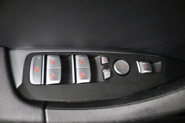 BMW iX3 Executive 80 kWh (PANORAMADAK, MEMORY SEATS, AUTOPILOT, CAMERA, 1e EIGENAAR, DEALER ONDERHOUDEN)