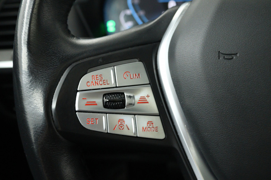 BMW iX3 Executive 80 kWh (PANORAMADAK, MEMORY SEATS, AUTOPILOT, CAMERA, 1e EIGENAAR, DEALER ONDERHOUDEN)