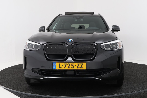 BMW iX3 Executive 80 kWh (PANORAMADAK, MEMORY SEATS, AUTOPILOT, CAMERA, 1e EIGENAAR, DEALER ONDERHOUDEN)