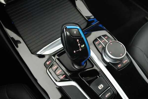 BMW iX3 Executive 80 kWh (PANORAMADAK, MEMORY SEATS, AUTOPILOT, CAMERA, 1e EIGENAAR, DEALER ONDERHOUDEN)