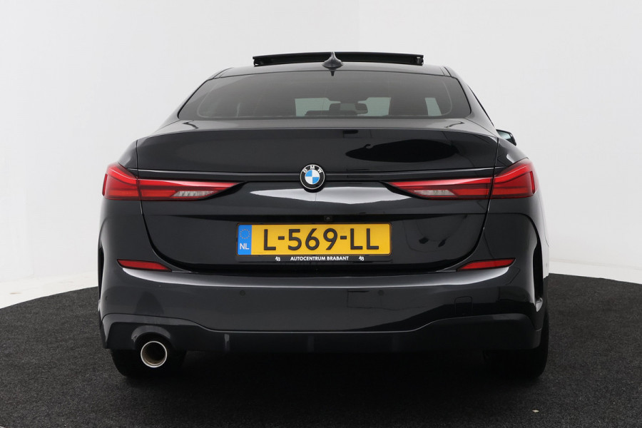 BMW 2 Serie Gran Coupé 218i Business Edition Plus (PANORAMADAK, CAMERA, SFEERVERLICHTING, STOELVERWARMING, PARKEERSENSOREN)