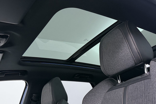 Peugeot 3008 1.2 PureTech GT Line (PANORAMADAK, TREKHAAK, CAMERA, CRUISE CONTROL, PARKEERSENSOREN)