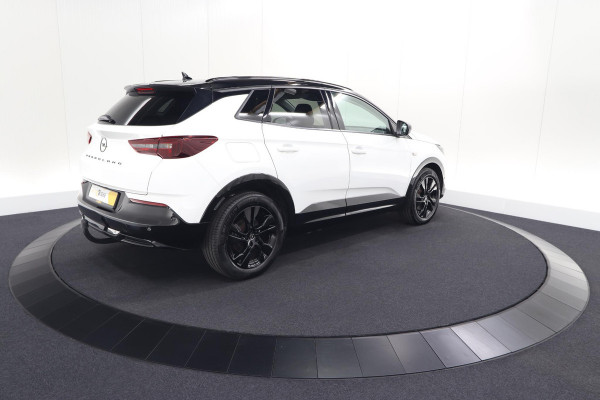 Opel Grandland 1.6 Turbo Plug-In 225 Hybrid Ultimate | Trekhaak | Adaptieve Cruise Control | Camera | Navigatie