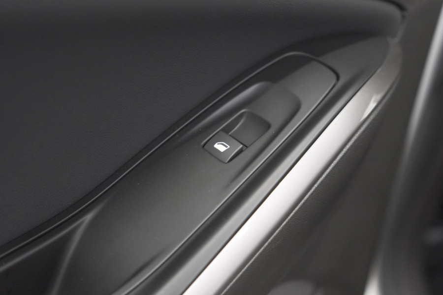 Opel Grandland 1.6 Turbo Plug-In 225 Hybrid Ultimate | Trekhaak | Adaptieve Cruise Control | Camera | Navigatie