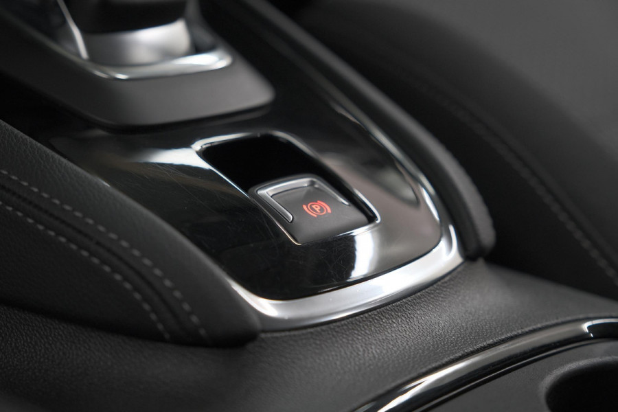 Opel Grandland 1.6 Turbo Plug-In 225 Hybrid Ultimate | Trekhaak | Adaptieve Cruise Control | Camera | Navigatie