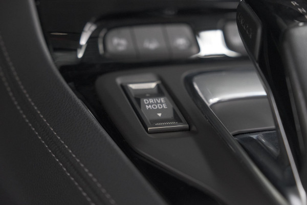 Opel Grandland 1.6 Turbo Plug-In 225 Hybrid Ultimate | Trekhaak | Adaptieve Cruise Control | Camera | Navigatie