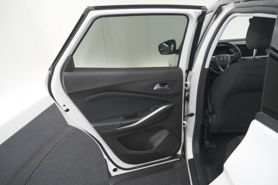 Opel Grandland 1.6 Turbo Plug-In 225 Hybrid Ultimate | Trekhaak | Adaptieve Cruise Control | Camera | Navigatie