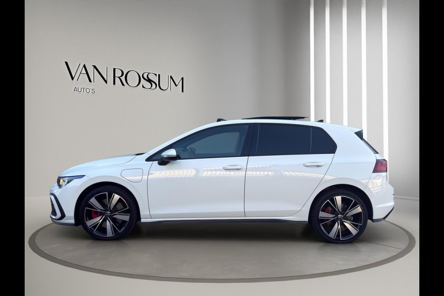 Volkswagen Golf 1.4 eHybrid GTE Pano | Sfeer | Matrix-Led | Camera | Stoelverw | Led mistlampen | Carplay |