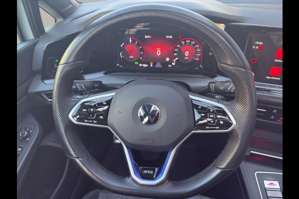 Volkswagen Golf 1.4 eHybrid GTE Pano | Sfeer | Matrix-Led | Camera | Stoelverw | Led mistlampen | Carplay |