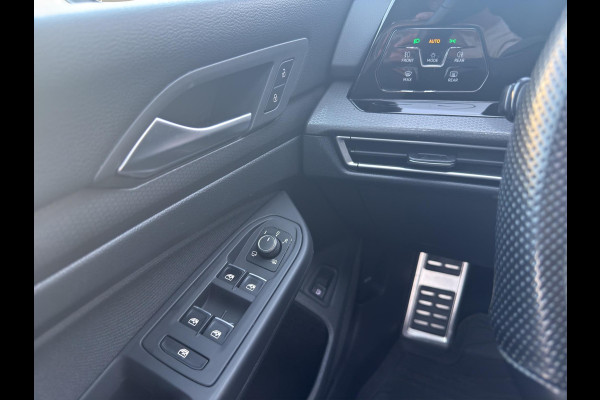Volkswagen Golf 1.4 eHybrid GTE Pano | Sfeer | Matrix-Led | Camera | Stoelverw | Led mistlampen | Carplay |