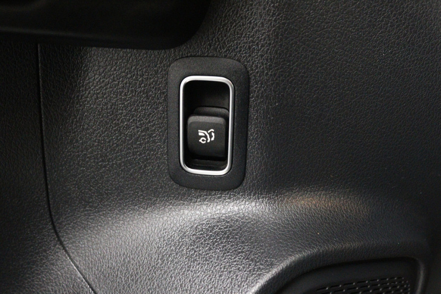 Mercedes-Benz B-Klasse 180 Business Solution AMG (TREKHAAK WEGKLAPBAAR, CAMERA, STOELVERWARMING, LED)