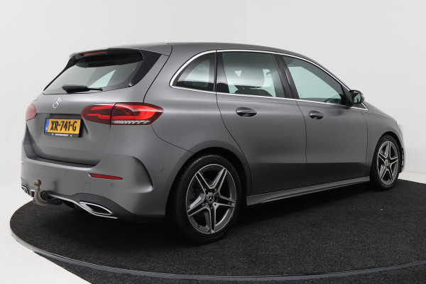 Mercedes-Benz B-Klasse 180 Business Solution AMG (TREKHAAK WEGKLAPBAAR, CAMERA, STOELVERWARMING, LED)