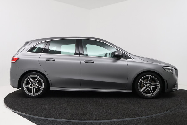Mercedes-Benz B-Klasse 180 Business Solution AMG (TREKHAAK WEGKLAPBAAR, CAMERA, STOELVERWARMING, LED)