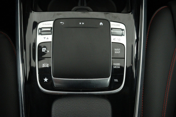 Mercedes-Benz B-Klasse 180 Business Solution AMG (TREKHAAK WEGKLAPBAAR, CAMERA, STOELVERWARMING, LED)