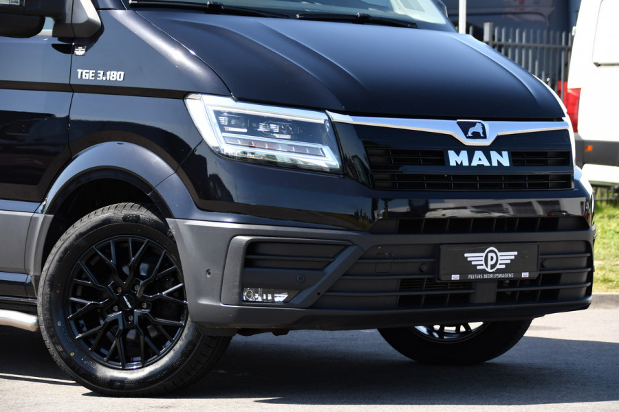 MAN TGE 3.180 35 2.0 L3H2 Black Edition FULL Options! Adaptieve Cruise, Camera, Carplay, 2 x Schuifdeur, LED, Clima, Stoelverarming, Multimedia, Stuurverwarming, Uniek!