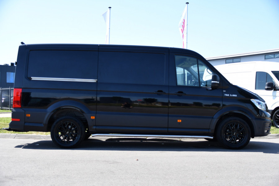 MAN TGE 3.180 35 2.0 L3H2 Black Edition FULL Options! Adaptieve Cruise, Camera, Carplay, 2 x Schuifdeur, LED, Clima, Stoelverarming, Multimedia, Stuurverwarming, Uniek!