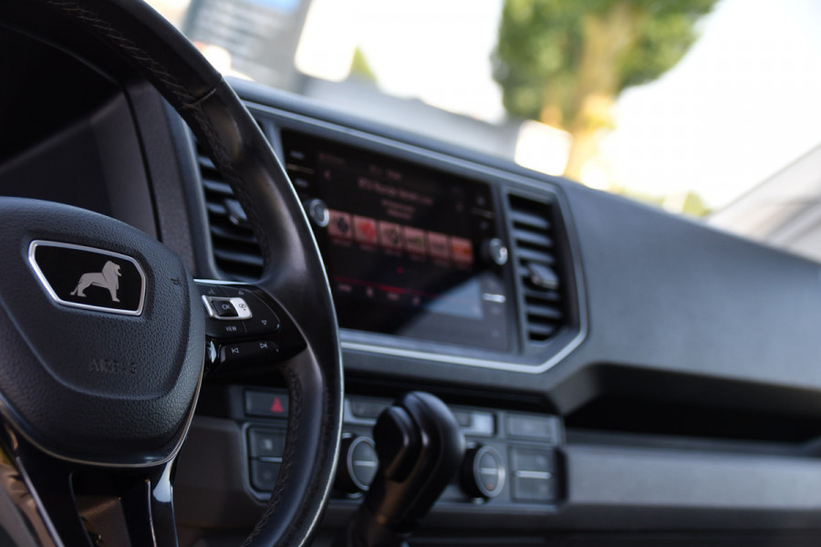 MAN TGE 3.180 35 2.0 L3H2 Black Edition FULL Options! Adaptieve Cruise, Camera, Carplay, 2 x Schuifdeur, LED, Clima, Stoelverarming, Multimedia, Stuurverwarming, Uniek!
