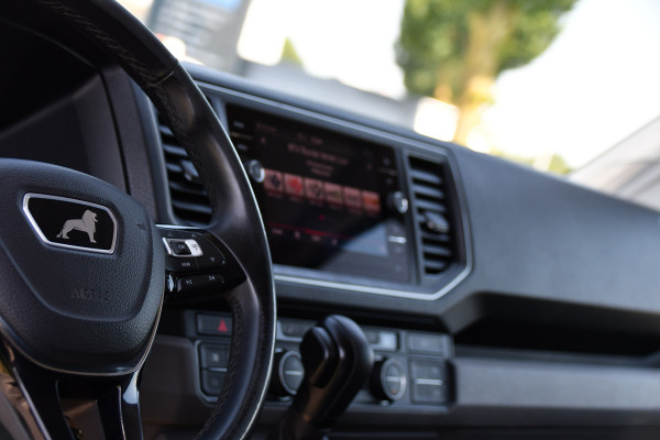 MAN TGE 3.180 35 2.0 L3H2 Black Edition FULL Options! Adaptieve Cruise, Camera, Carplay, 2 x Schuifdeur, LED, Clima, Stoelverarming, Multimedia, Stuurverwarming, Uniek!