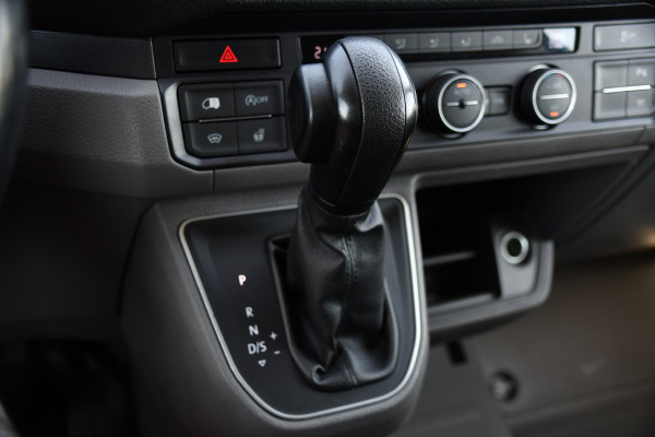 MAN TGE 3.180 35 2.0 L3H2 Black Edition FULL Options! Adaptieve Cruise, Camera, Carplay, 2 x Schuifdeur, LED, Clima, Stoelverarming, Multimedia, Stuurverwarming, Uniek!