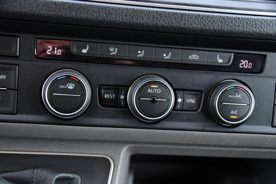 MAN TGE 3.180 35 2.0 L3H2 Black Edition FULL Options! Adaptieve Cruise, Camera, Carplay, 2 x Schuifdeur, LED, Clima, Stoelverarming, Multimedia, Stuurverwarming, Uniek!