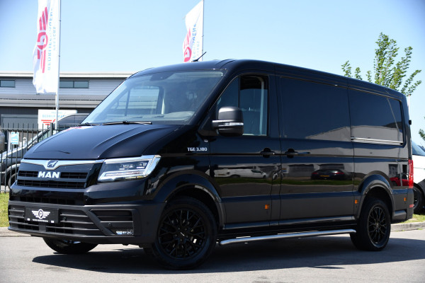 MAN TGE 3.180 35 2.0 L3H2 Black Edition FULL Options! Adaptieve Cruise, Camera, Carplay, 2 x Schuifdeur, LED, Clima, Stoelverarming, Multimedia, Stuurverwarming, Uniek!