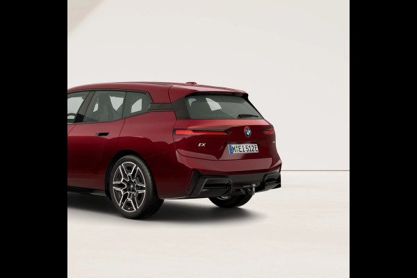 BMW iX xDrive60 - M-Sport - Trekhaak - ACC - 112Wh - Memoryzetels