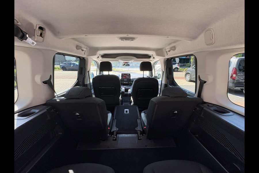 Citroën Berlingo XL 1.2 PureTech Shine 7p. AUTOMAAT,CAMERA,Car-play,Cruis,Clima,Stoelverwarming,WeinigKM.Garantie