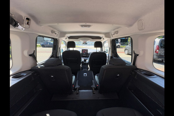 Citroën Berlingo XL 1.2 PureTech Shine 7p. AUTOMAAT,CAMERA,Car-play,Cruis,Clima,Stoelverwarming,WeinigKM.Garantie