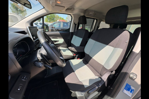 Citroën Berlingo XL 1.2 PureTech Shine 7p. AUTOMAAT,CAMERA,Car-play,Cruis,Clima,Stoelverwarming,WeinigKM.Garantie