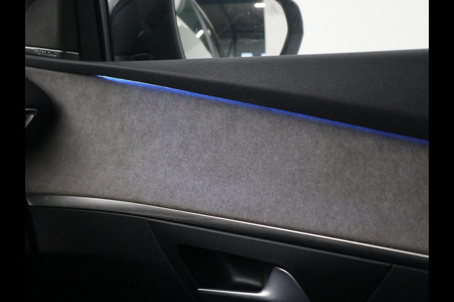 Peugeot 3008 1.6 HYbrid4 300 PK GT + PANORAMA | FOCAL AUDIO | 19 INCH | CAMERA | STOELVERW.
