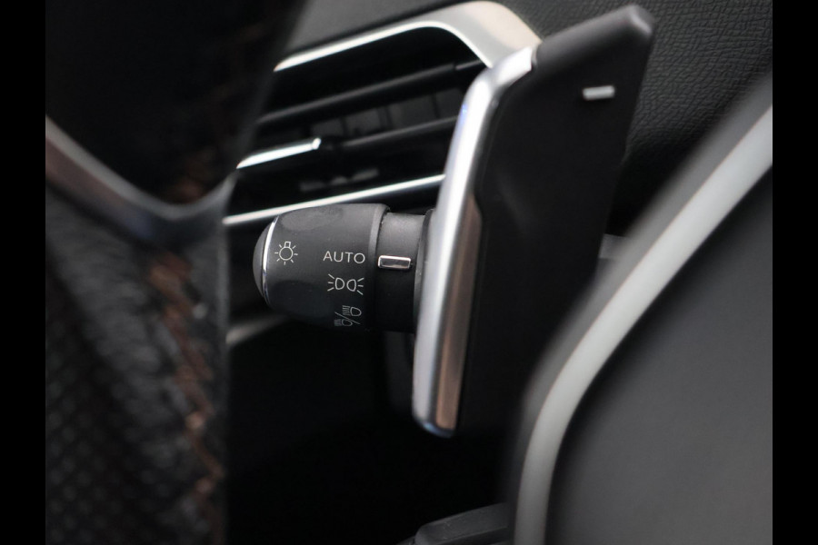 Peugeot 3008 1.6 HYbrid4 300 PK GT + PANORAMA | FOCAL AUDIO | 19 INCH | CAMERA | STOELVERW.