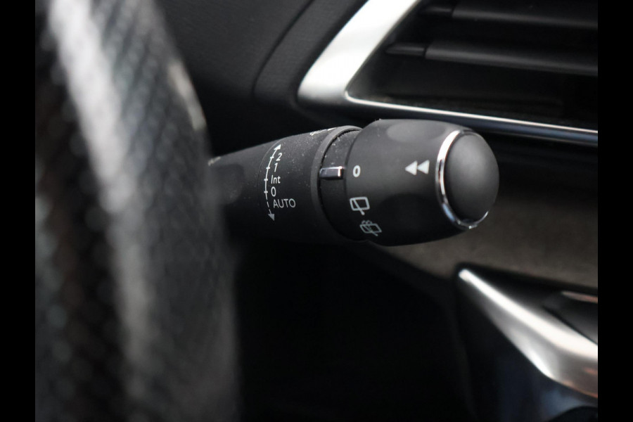 Peugeot 3008 1.6 HYbrid4 300 PK GT + PANORAMA | FOCAL AUDIO | 19 INCH | CAMERA | STOELVERW.