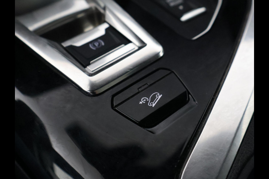 Peugeot 3008 1.6 HYbrid4 300 PK GT + PANORAMA | FOCAL AUDIO | 19 INCH | CAMERA | STOELVERW.
