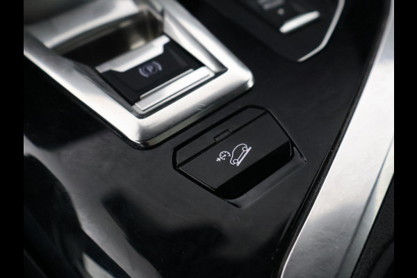 Peugeot 3008 1.6 HYbrid4 300 PK GT + PANORAMA | FOCAL AUDIO | 19 INCH | CAMERA | STOELVERW.