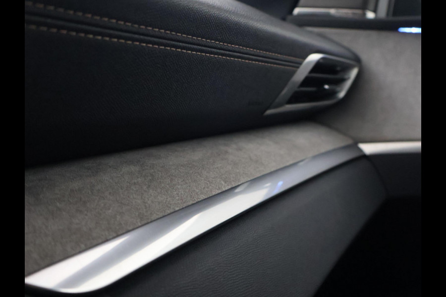 Peugeot 3008 1.6 HYbrid4 300 PK GT + PANORAMA | FOCAL AUDIO | 19 INCH | CAMERA | STOELVERW.