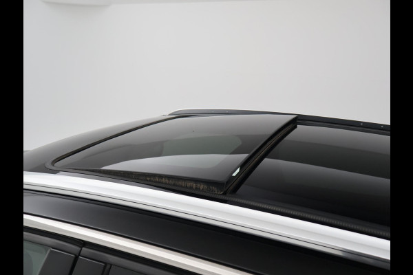 Peugeot 3008 1.6 HYbrid4 300 PK GT + PANORAMA | FOCAL AUDIO | 19 INCH | CAMERA | STOELVERW.