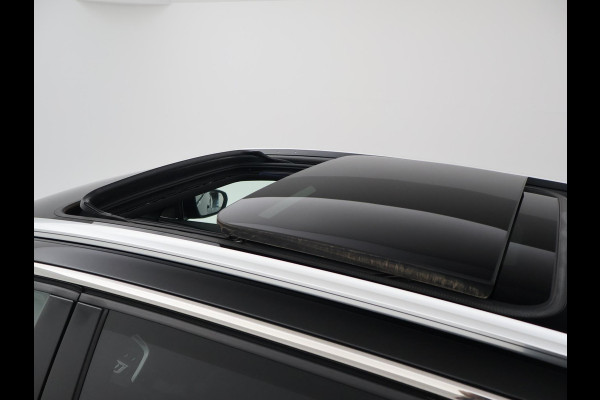 Peugeot 3008 1.6 HYbrid4 300 PK GT + PANORAMA | FOCAL AUDIO | 19 INCH | CAMERA | STOELVERW.