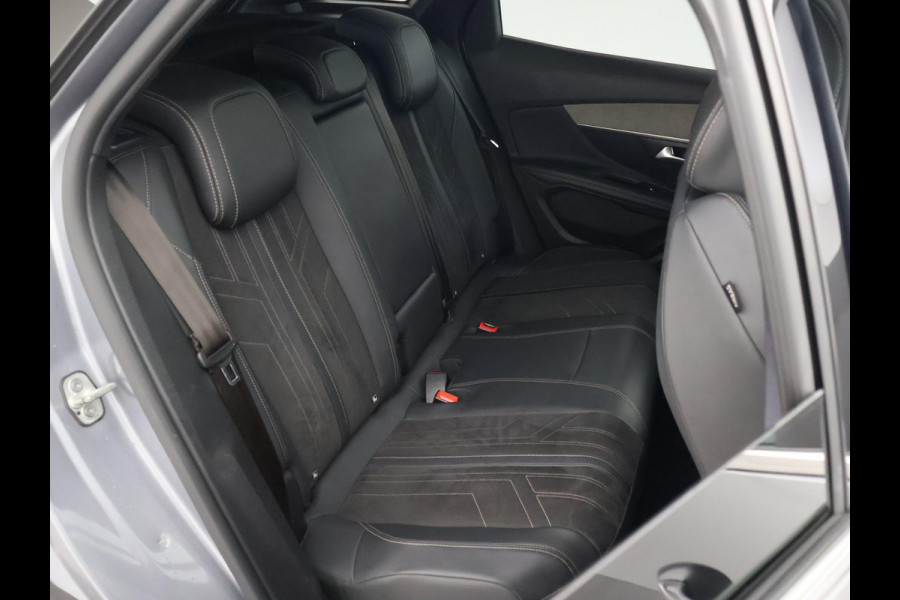 Peugeot 3008 1.6 HYbrid4 300 PK GT + PANORAMA | FOCAL AUDIO | 19 INCH | CAMERA | STOELVERW.