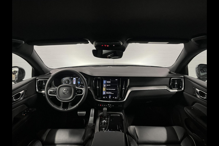 Volvo S60 2.0 Recharge T8 AWD R-Design *Long Range* SOH 97 | Adapt. cruise | Stoel-/stuurverwarming | Carplay | Camera | Memory seats | Navigatie
