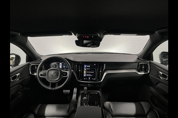 Volvo S60 2.0 Recharge T8 AWD R-Design *Long Range* SOH 97 | Adapt. cruise | Stoel-/stuurverwarming | Carplay | Camera | Memory seats | Navigatie