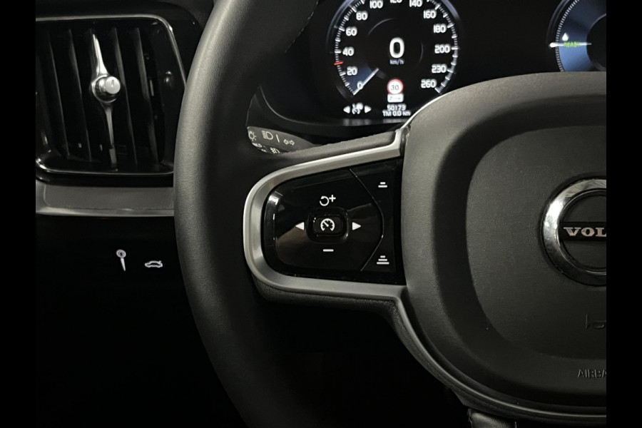 Volvo S60 2.0 Recharge T8 AWD R-Design *Long Range* SOH 97 | Adapt. cruise | Stoel-/stuurverwarming | Carplay | Camera | Memory seats | Navigatie