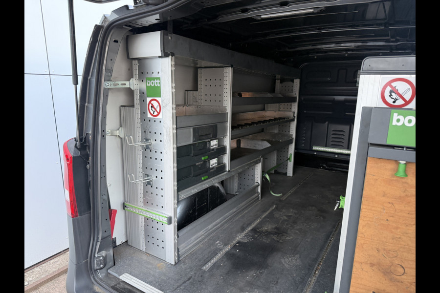 Mercedes-Benz Vito 114 1.9 CDI Automaat L2H1 Climate Control Cruise Control Parkeersensoren V + A Kastwand Inbouw