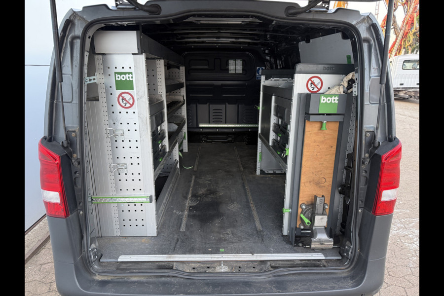 Mercedes-Benz Vito 114 1.9 CDI Automaat L2H1 Climate Control Cruise Control Parkeersensoren V + A Kastwand Inbouw