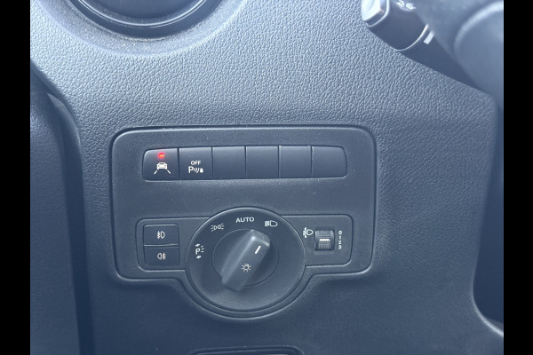 Mercedes-Benz Vito 114 1.9 CDI Automaat L2H1 Climate Control Cruise Control Parkeersensoren V + A Kastwand Inbouw
