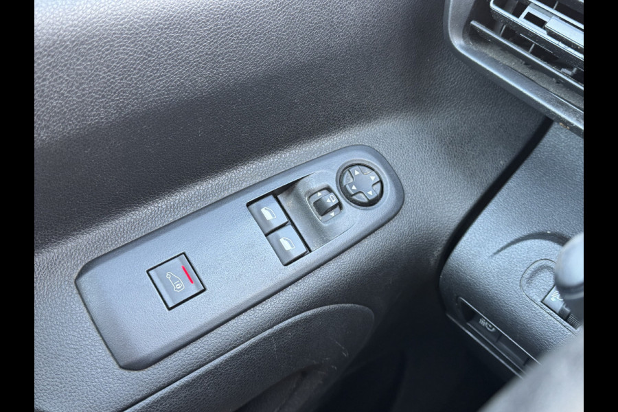 Toyota PROACE Electric Comfort 50 kWh L1 Snelladen Climate Control Apple Carplay Cruise Control Parkeersensoren v+a Achteruitrijcamera