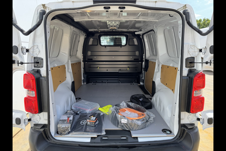 Toyota PROACE Electric 75kWh Nieuw! Elektrisch L1 348km WLTP Snelladen Climate Control Cruise Control Camera Parkeersensoren v+a
