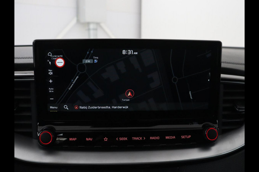Kia Ceed 1.5 T-GDi GT-PlusLine | Panoramadak | Trekhaak | Stoelverwarming | Leder/Alcantara | JBL Sound | Carplay | Adaptive cruise | Sportstoelen | Achterbankverwarming | Keyless | Navigatie | Camera | Memory | Side Assist