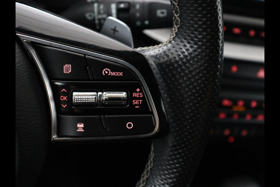 Kia Ceed 1.5 T-GDi GT-PlusLine | Panoramadak | Trekhaak | Stoelverwarming | Leder/Alcantara | JBL Sound | Carplay | Adaptive cruise | Sportstoelen | Achterbankverwarming | Keyless | Navigatie | Camera | Memory | Side Assist