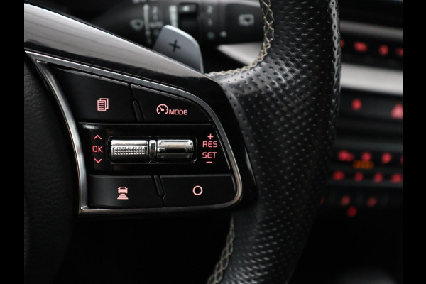 Kia Ceed 1.5 T-GDi GT-PlusLine | Panoramadak | Trekhaak | Stoelverwarming | Leder/Alcantara | JBL Sound | Carplay | Adaptive cruise | Sportstoelen | Achterbankverwarming | Keyless | Navigatie | Camera | Memory | Side Assist
