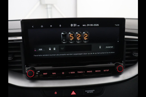 Kia Ceed 1.5 T-GDi GT-PlusLine | Panoramadak | Trekhaak | Stoelverwarming | Leder/Alcantara | JBL Sound | Carplay | Adaptive cruise | Sportstoelen | Achterbankverwarming | Keyless | Navigatie | Camera | Memory | Side Assist